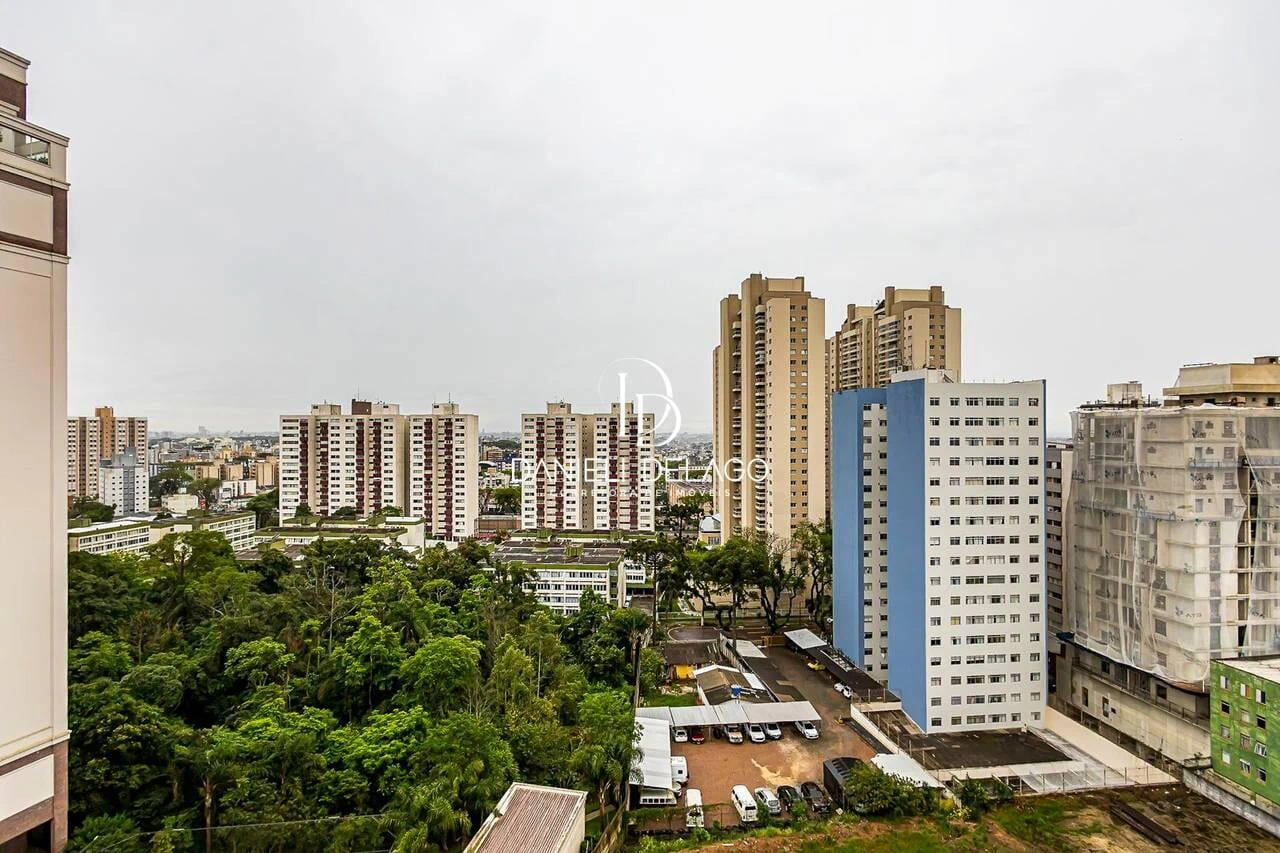 One-bedroom apartment with a park view in Curitiba — photo 29