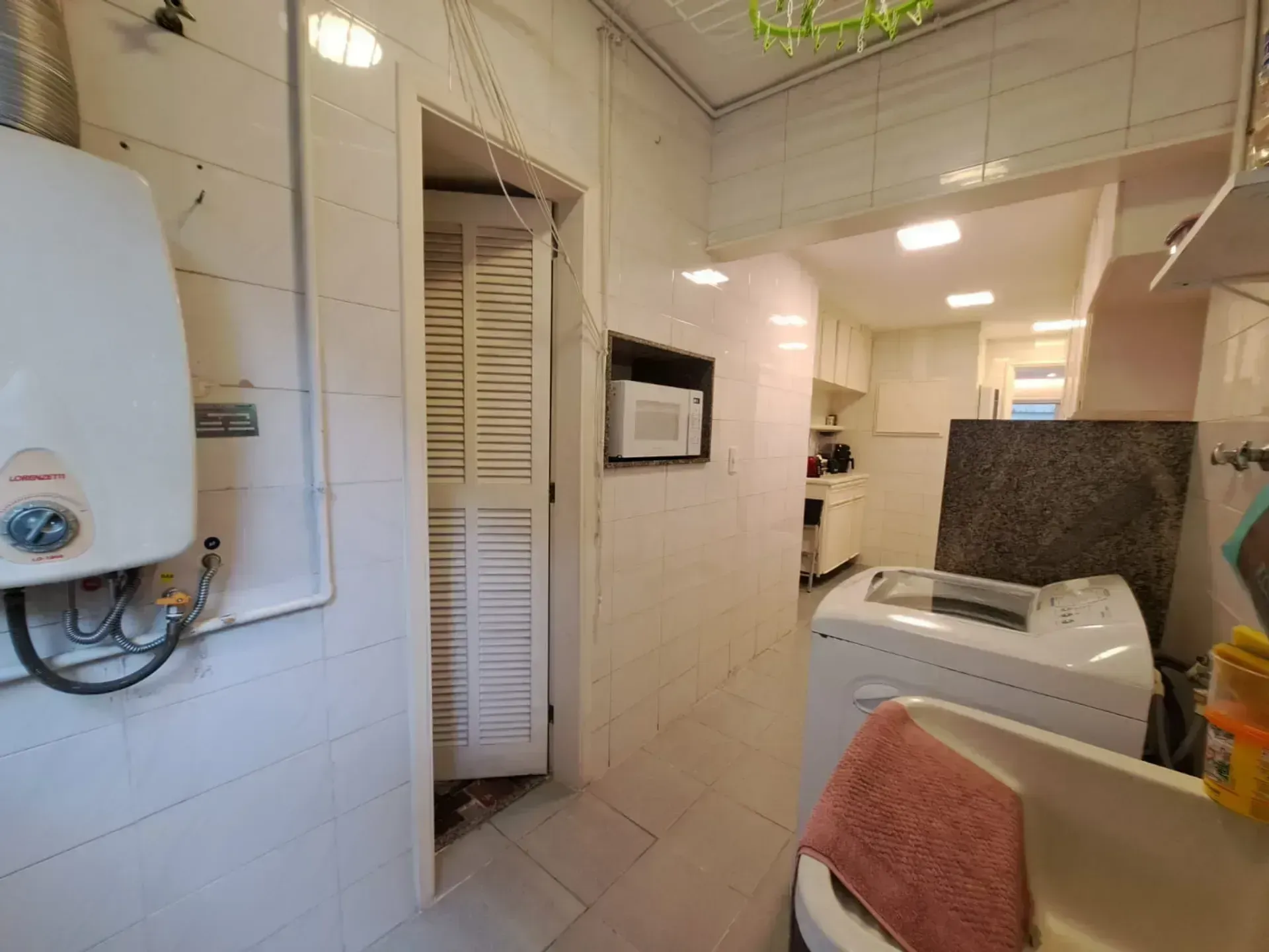 Furnished apartment with 4 bedrooms and 4 bathrooms — photo 14