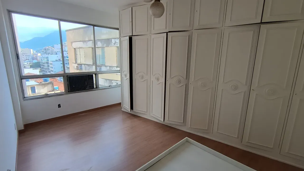 Apartment on the 6th floor with a glass-enclosed balcony — photo 10