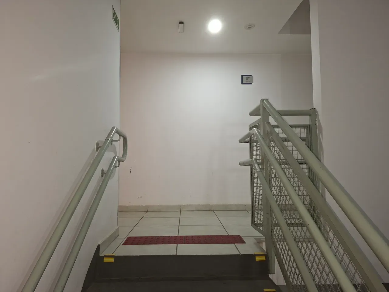 2-bedroom apartment with glass shower and 44 m² — photo 20