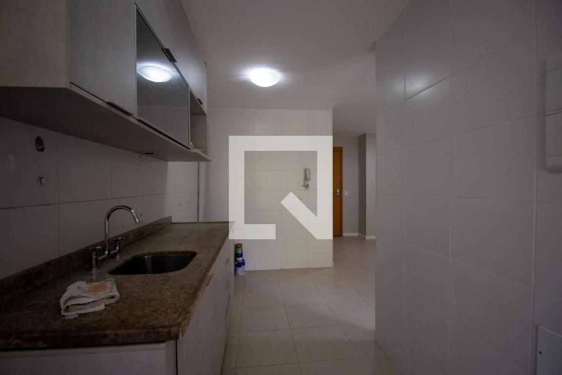 Rental apartment with 2 bedrooms and condo pool access — photo 10