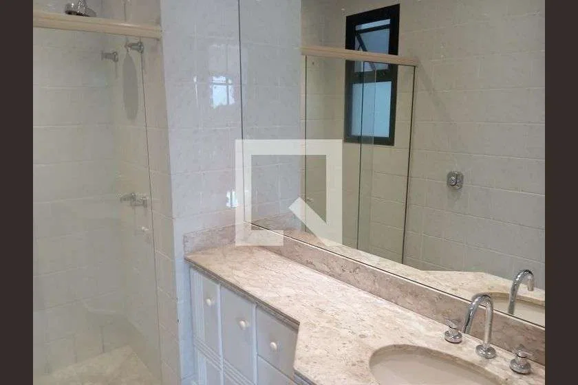 250 m² apartment with 4 bedrooms and 3 parking spots — photo 2