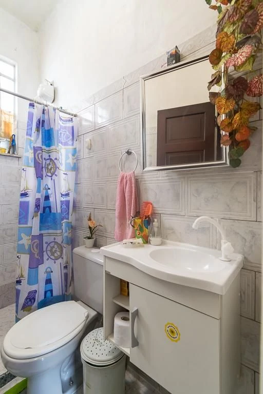 Furnished 2-bedroom apartment with gas kitchen and parking — photo 33