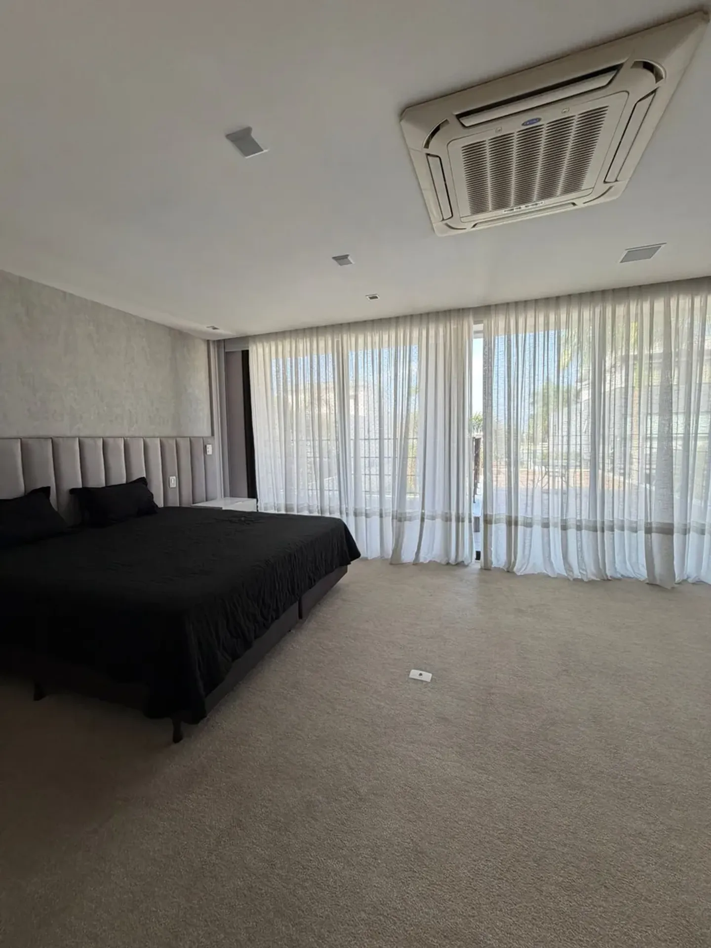 Casa com cozinha americana, 4 quartos e 5 banheiros, 980 m² — photo 20