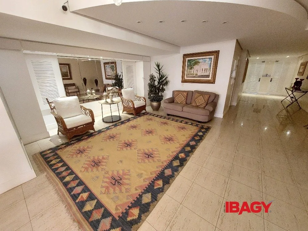 Furnished 3-bedroom apartment with integrated kitchen — photo 31