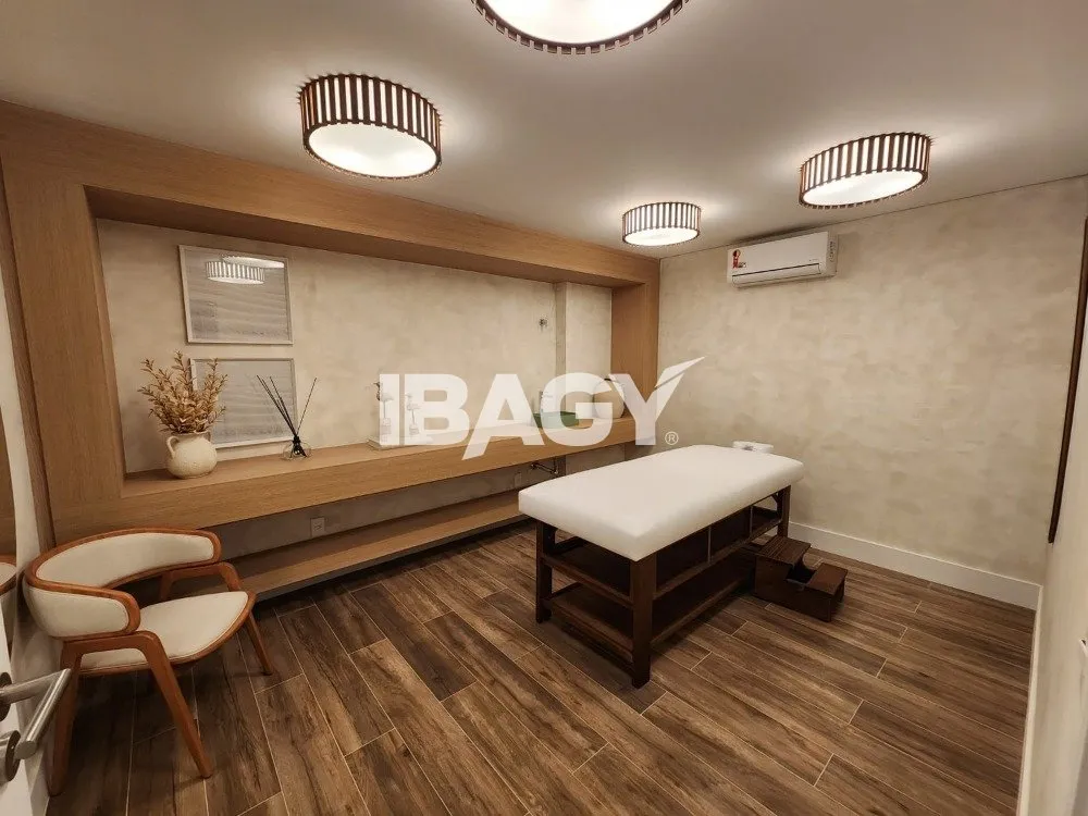 Furnished apartment, 116 m², with a grill on the balcony — photo 55