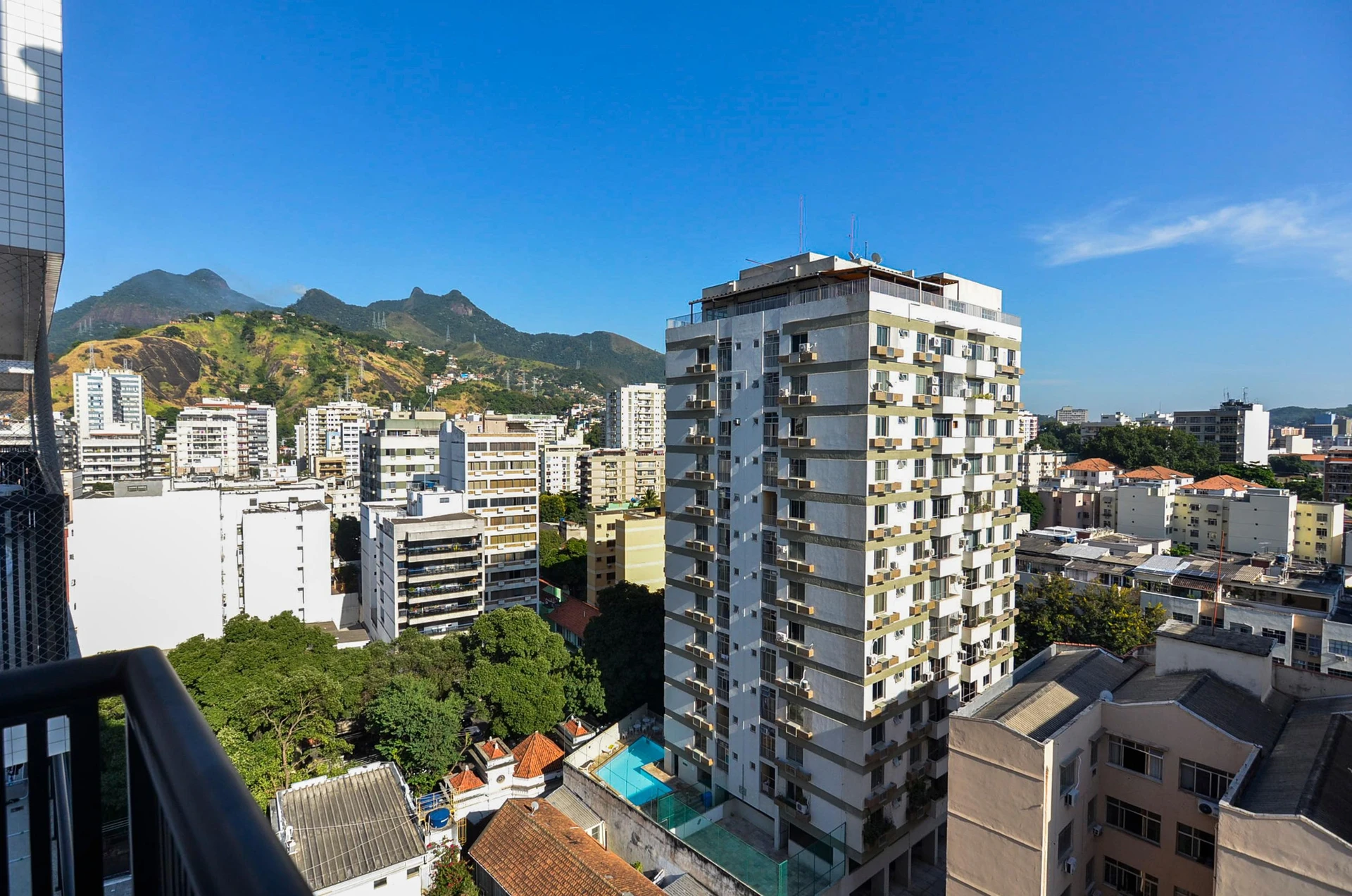 Furnished 3-bedroom apartment with balcony and BBQ grill — photo 13