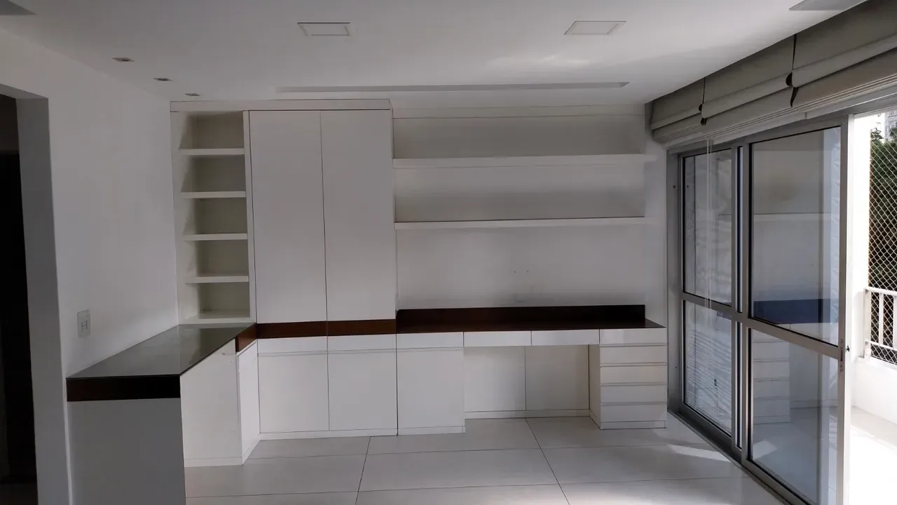 Floor-to-ceiling windows in a 3-bedroom apartment, 142 m² — photo 4