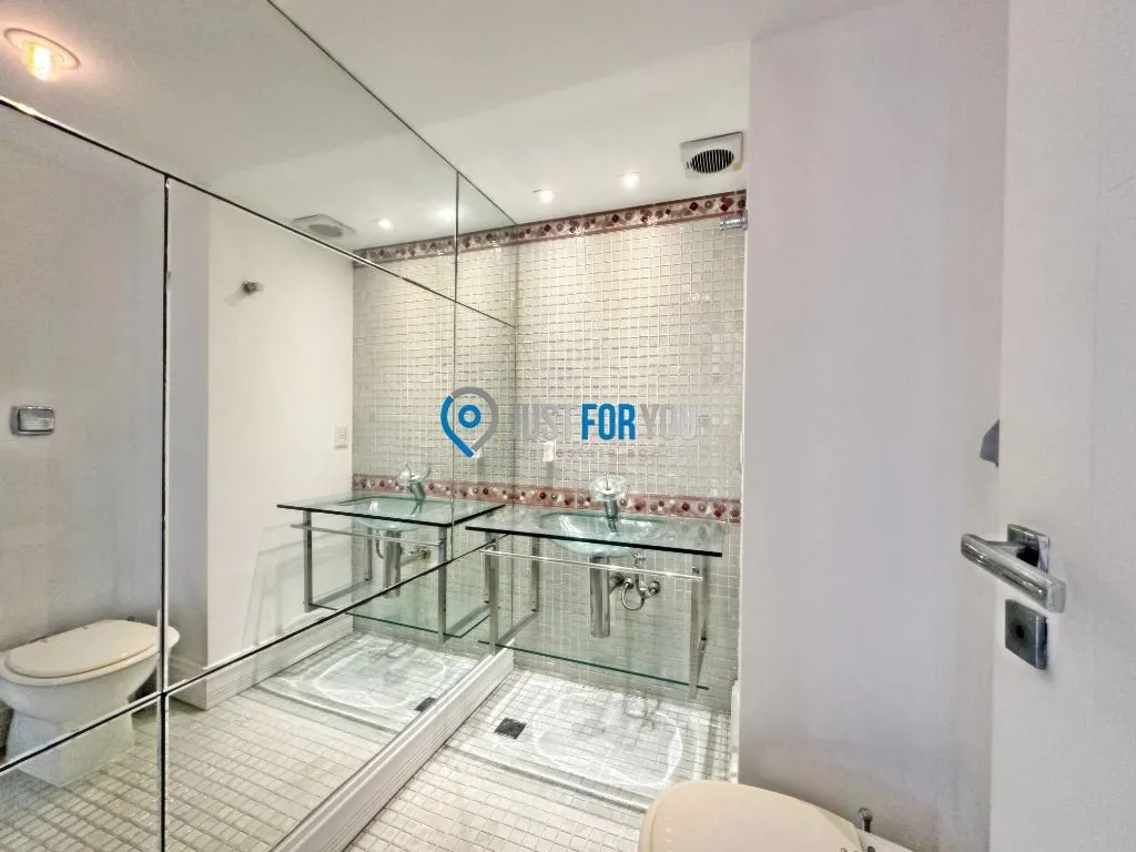 3-bedroom apartment with 5 bathrooms and 370 m² — photo 14
