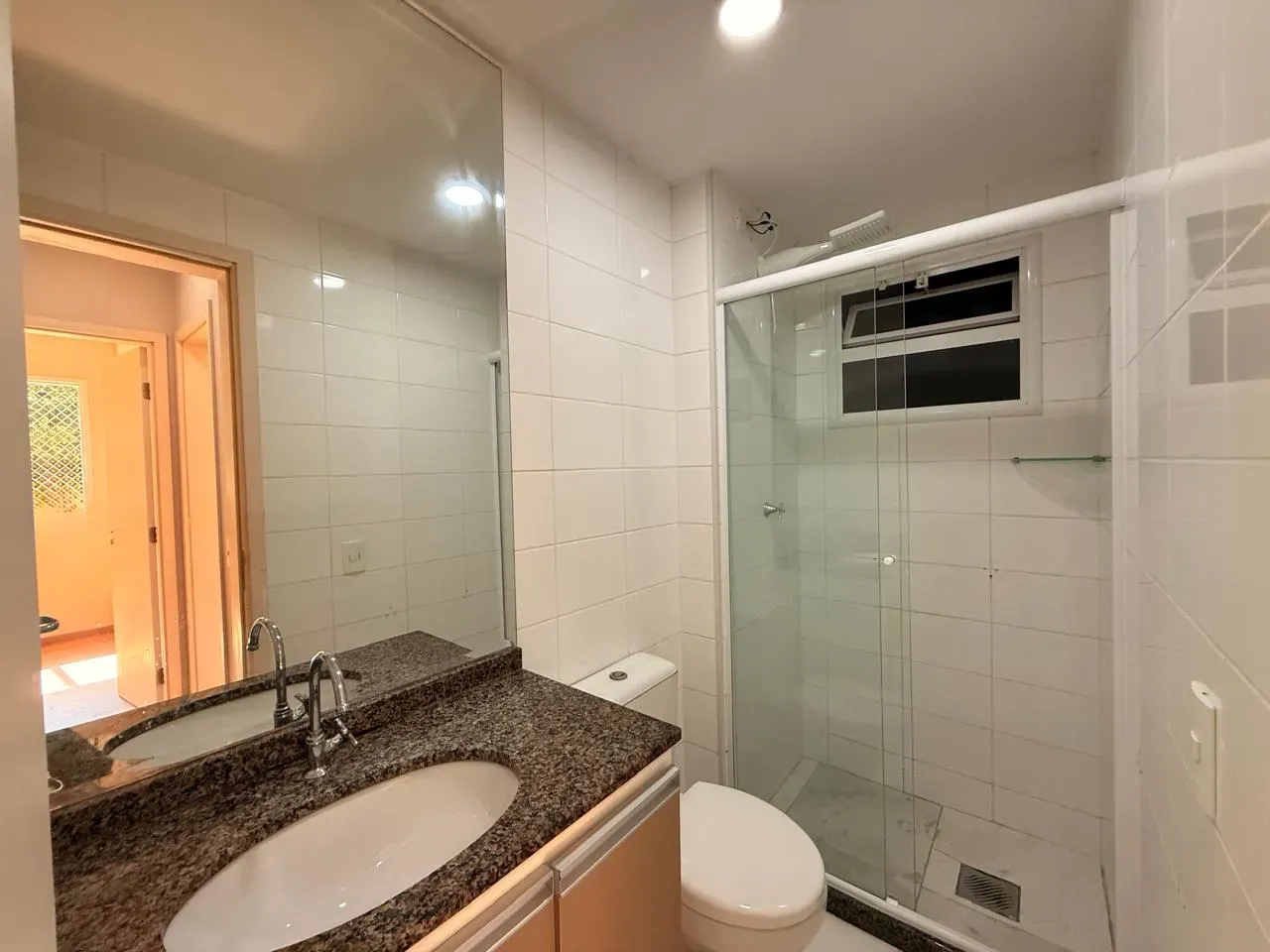 Apartment on the 4th floor with wood or laminate floors — photo 17