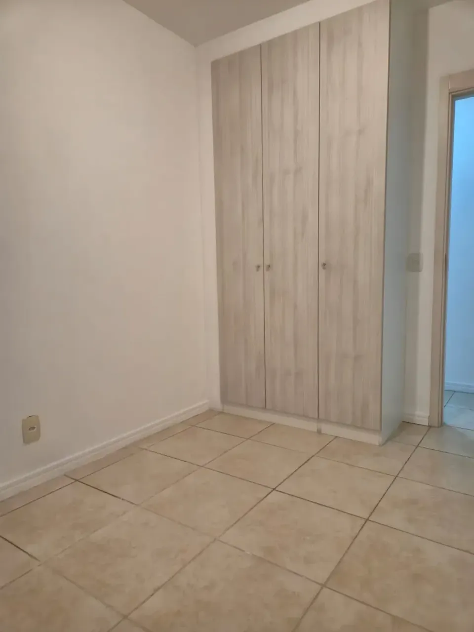 2-bedroom apartment with a separate kitchen and 2 baths — photo 6