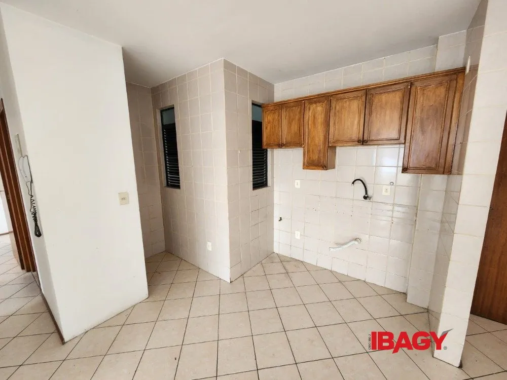 Квартира с 2 спальнями, 1 с ванной, 78 м² — photo 6