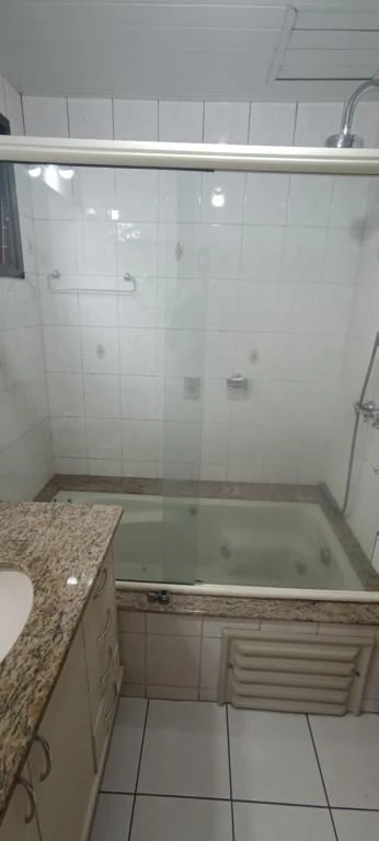 Bathtub in a 3-bedroom apartment, 89 m² — photo 15
