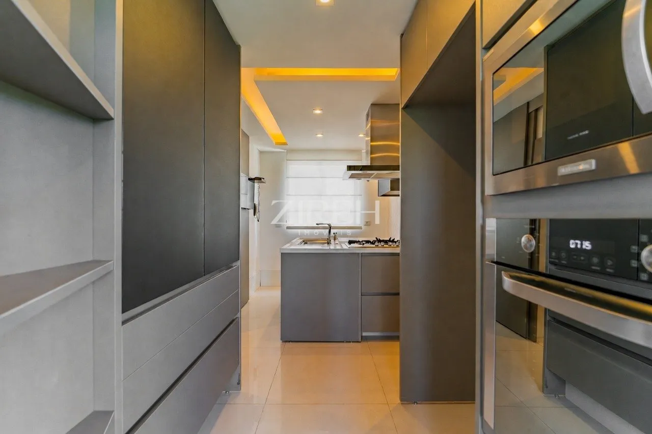 331 m² apartment with 2 en-suite bedrooms and 2 parking — photo 17