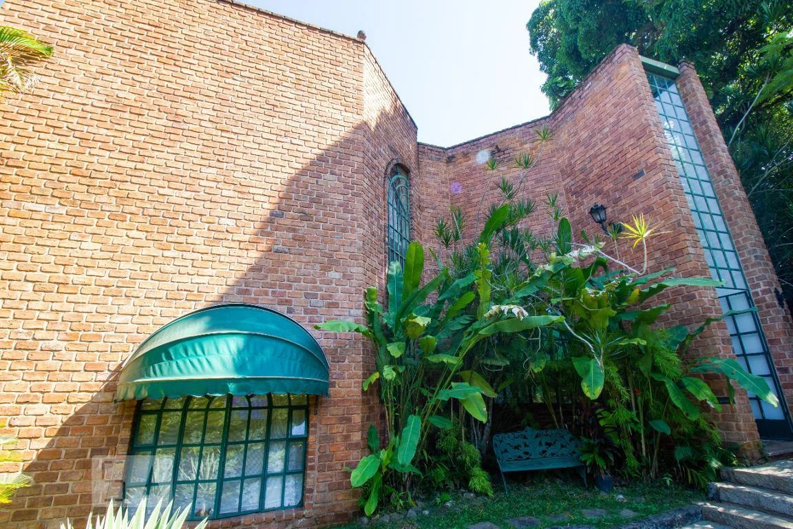 Casa de 600 m² com 4 quartos, 2 suítes e 5 banheiros — photo 25