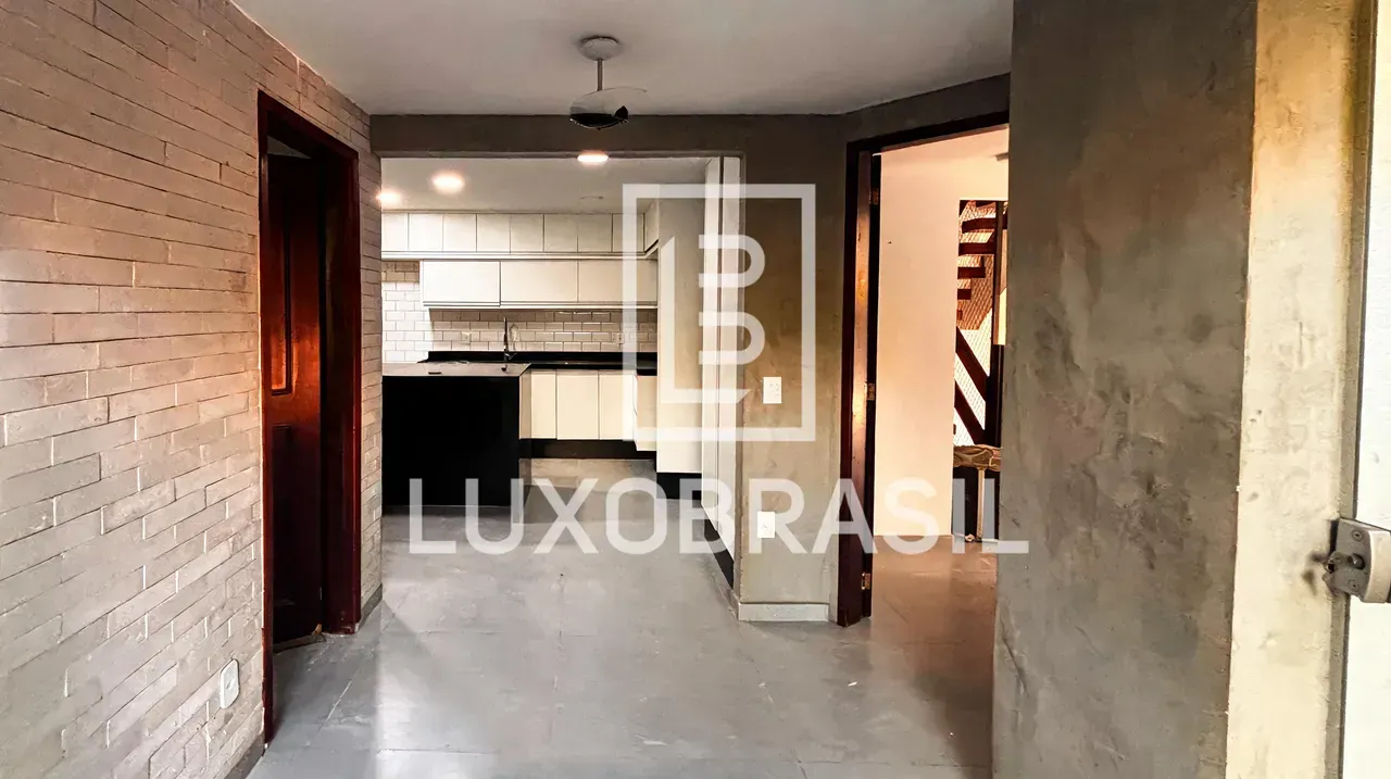 4-bedroom house with an open-plan kitchen and 2 parking — photo 2