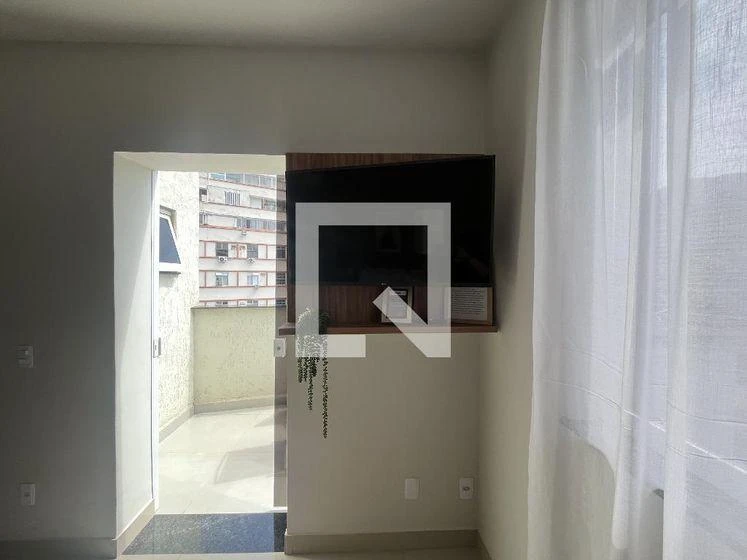 Furnished apartment, 30 m², with a glass-enclosed balcony — photo 21