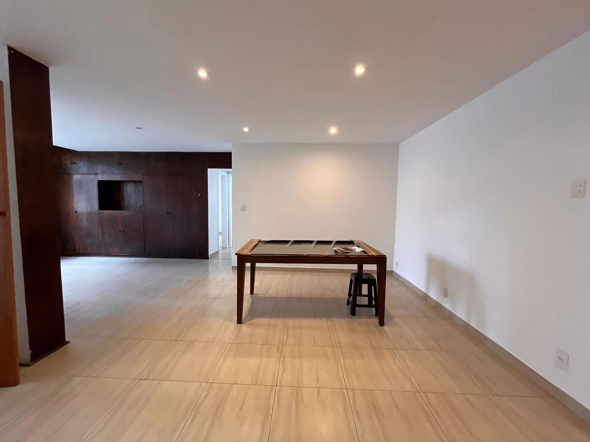 3-bedroom apartment with separate kitchen and electric stove — photo 36