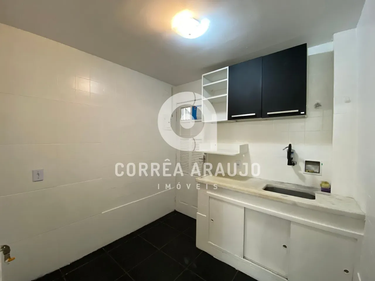 Apartment with 2 bedrooms, balcony and 1 parking space — photo 22