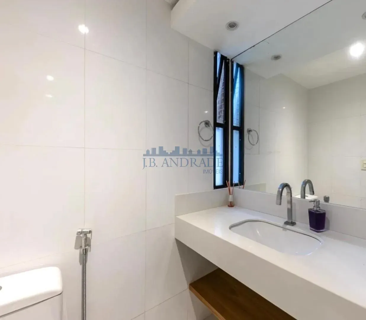 4-bedroom apartment with a water view in Rio de Janeiro — photo 2