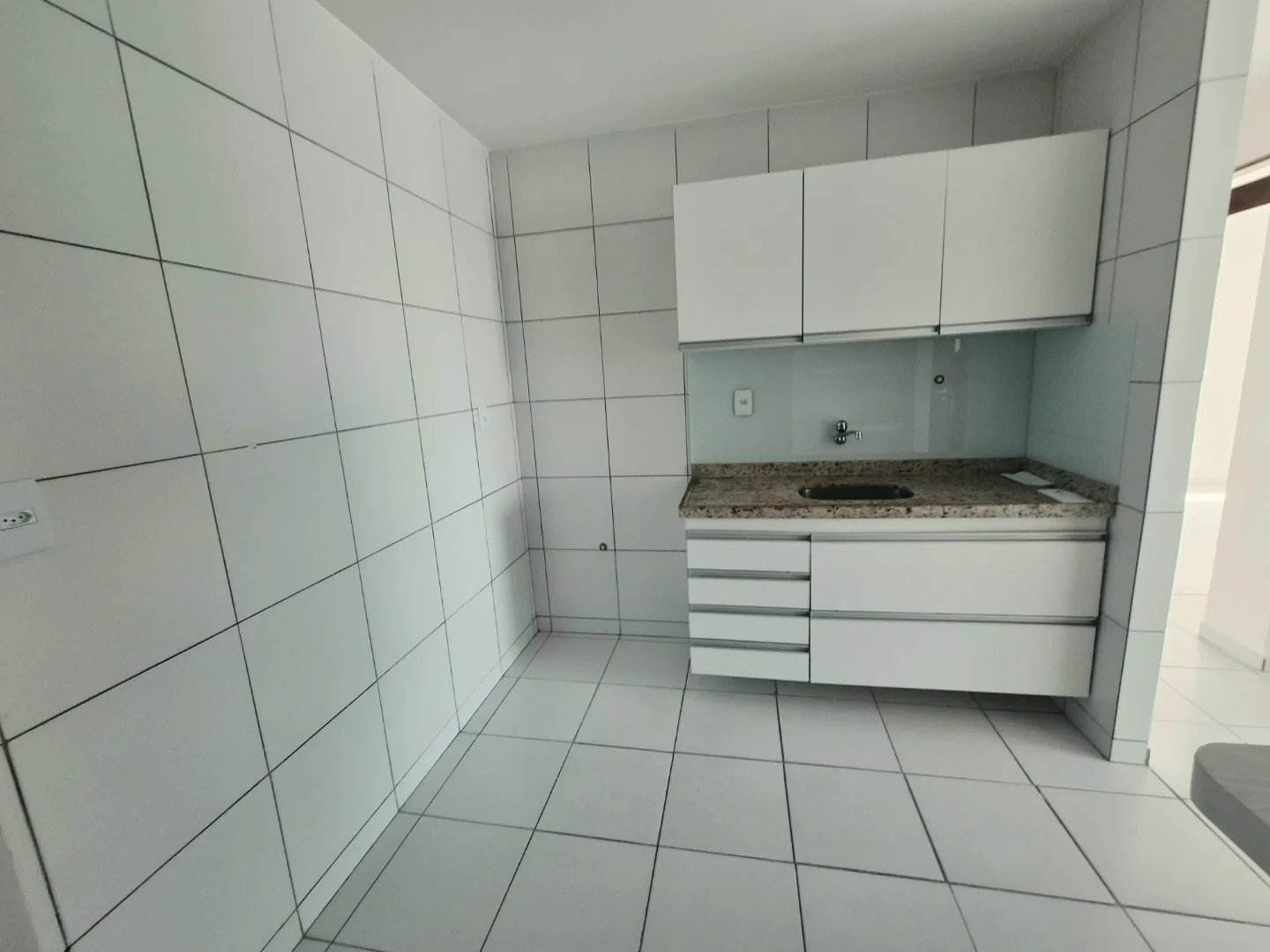 71 m² apartment with 3 bedrooms and 1 en-suite — photo 2