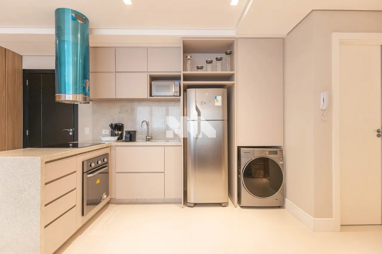 Furnished 1-bedroom apartment with 2 bathrooms — photo 8