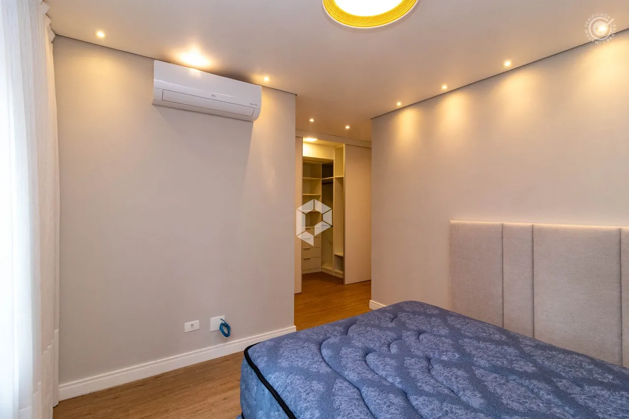 Furnished apartment with 3 bedrooms and 4 bathrooms — photo 10
