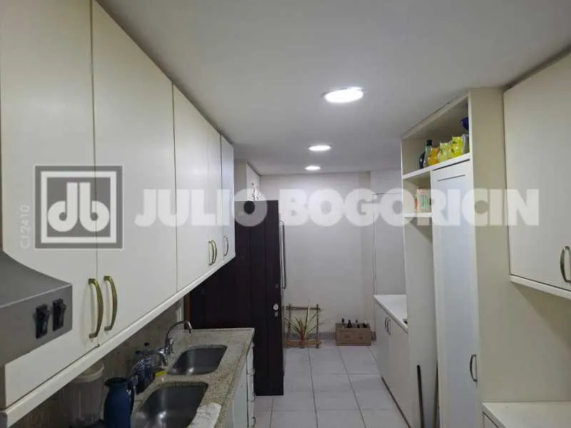 Apartment with a closed kitchen, 4 bedrooms and 4 parking — photo 13