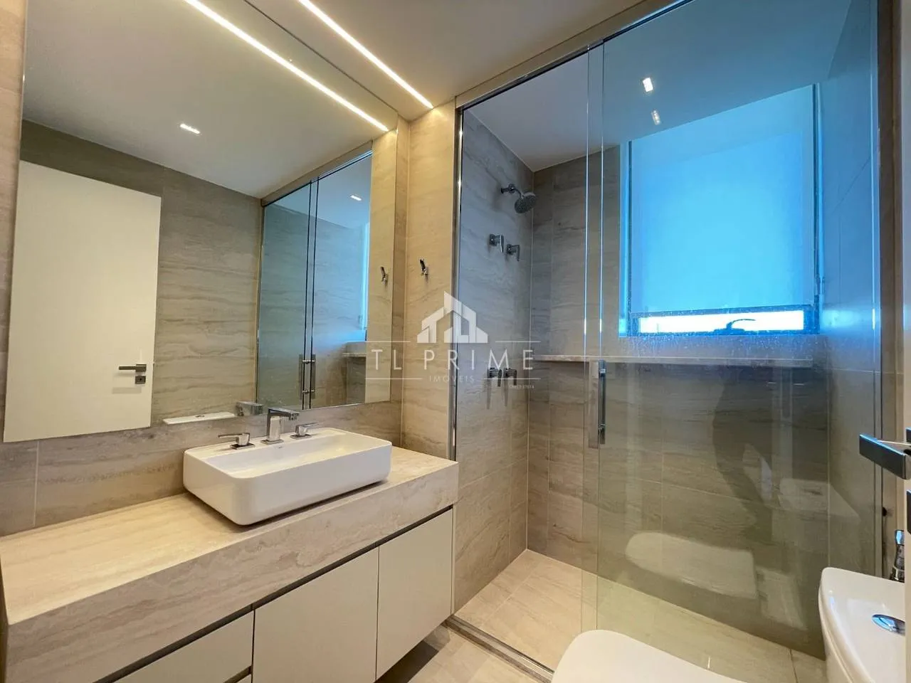 Rental apartment with balcony and 3 bedrooms — photo 23
