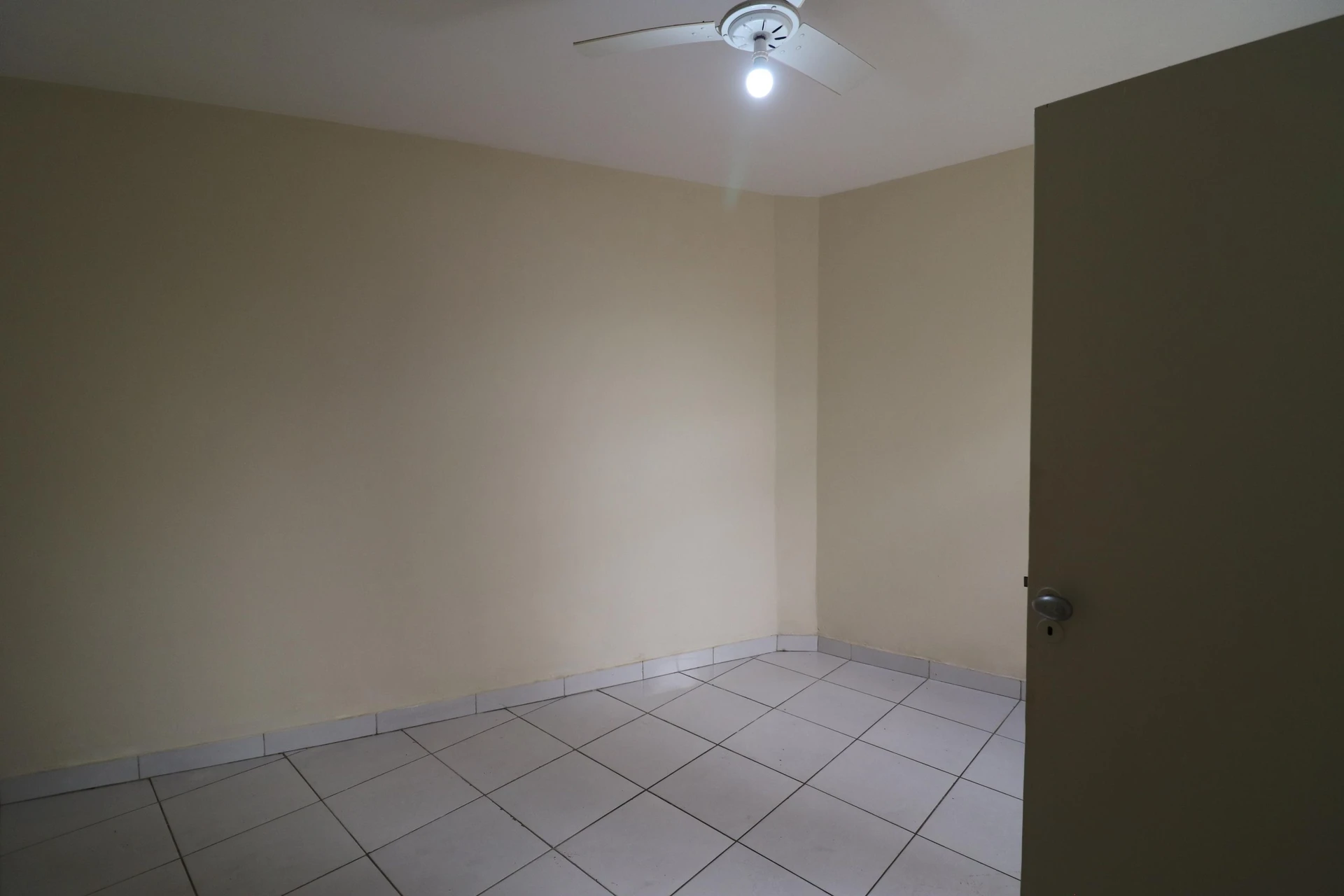 Apartamento com 2 quartos, 1 banheiro e sem vaga — photo 21