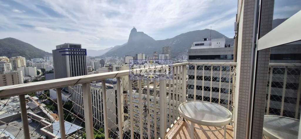 Top-floor home with 2 en-suite bedrooms and parking — photo 7
