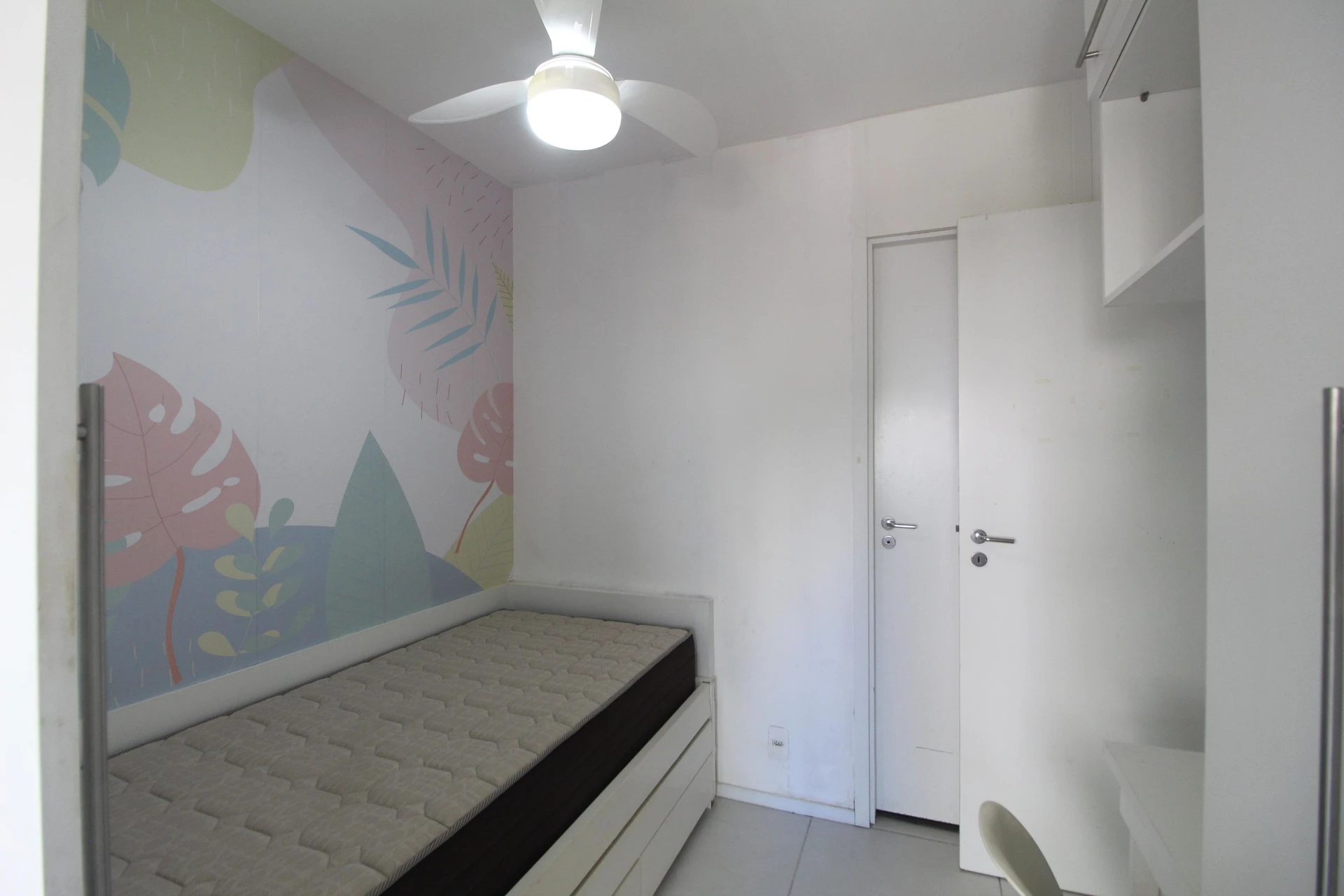 3-bedroom apartment in a building with a sauna — photo 25