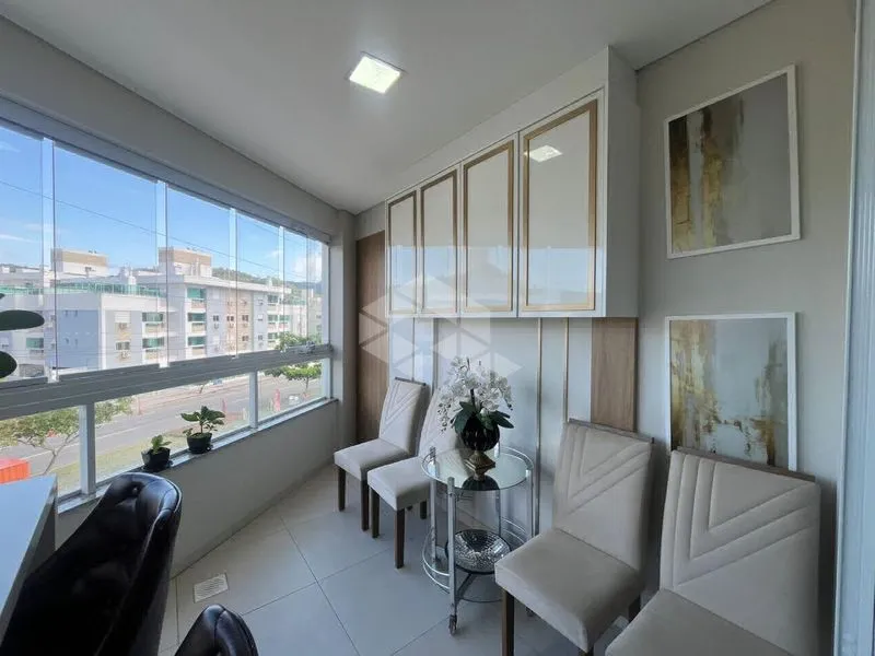 Furnished apartment, 100 m², with a glass-enclosed balcony — photo 7