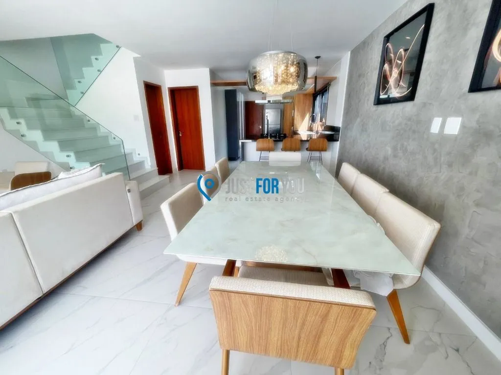 Furnished house with 4 en-suites and 330 m² plus 2 parking — photo 13