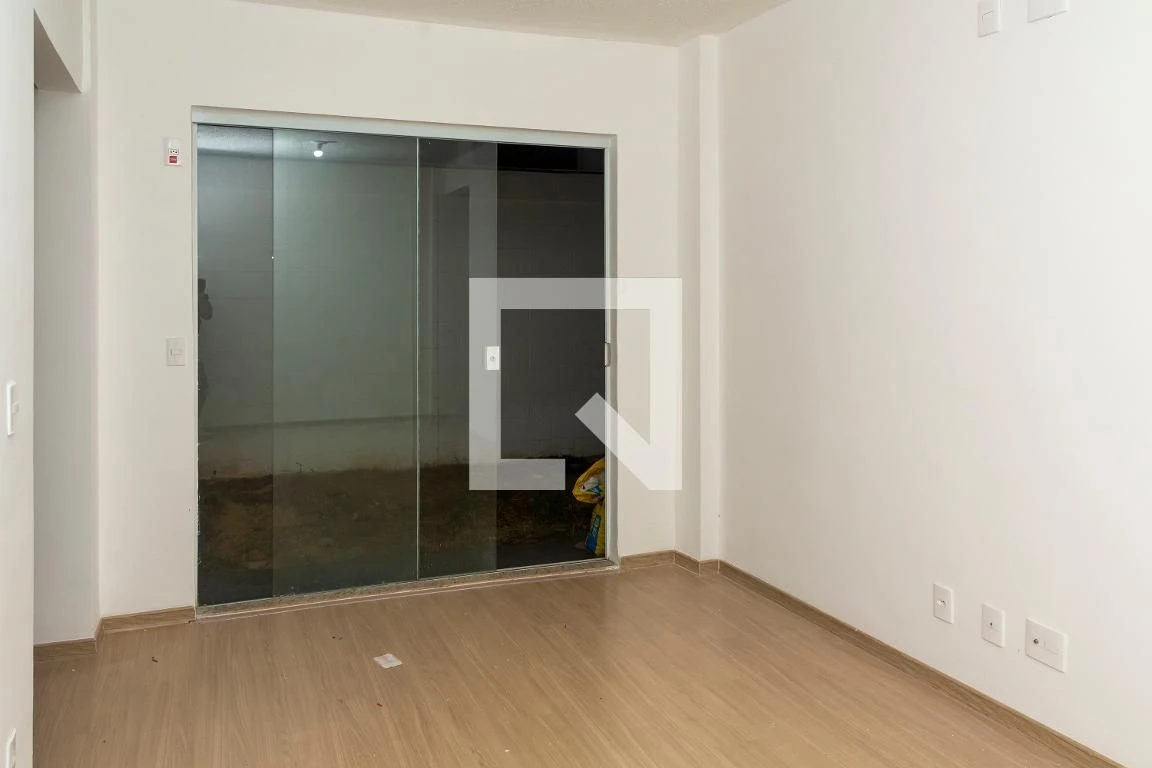 2-bedroom apartment in a building with a gym — photo 35