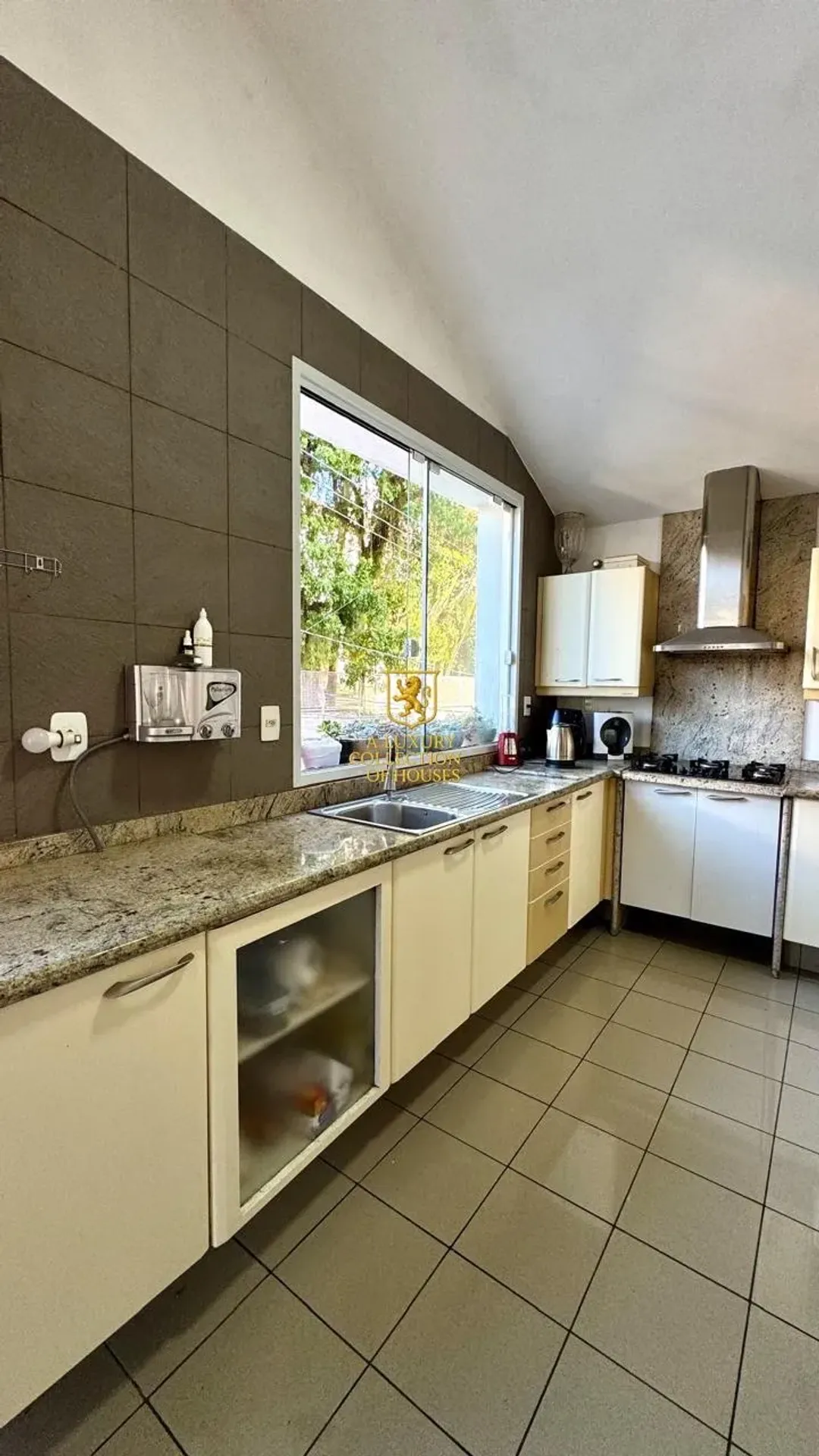 Casa mobiliada com 9 quartos e 3 vagas — photo 20