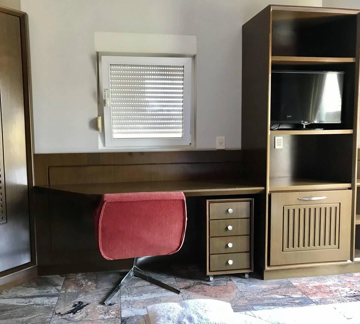Меблированный дом с 5 спальнями и 5 санузлами — photo 26