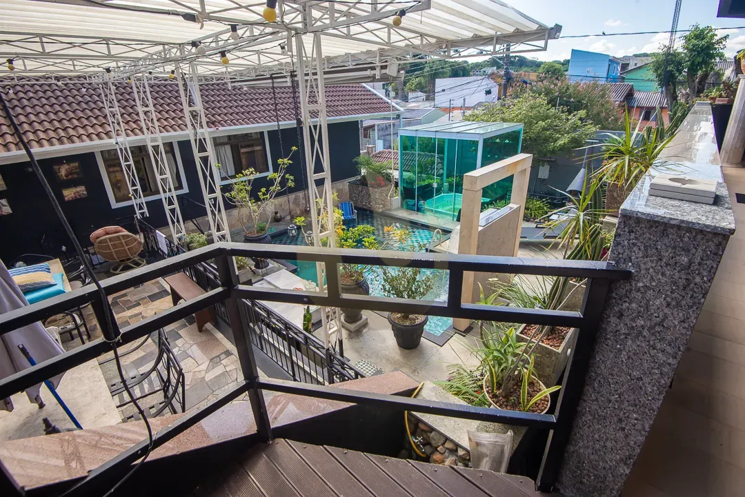 Furnished 860 m² house with 5 bedrooms and 10 bathrooms — photo 52