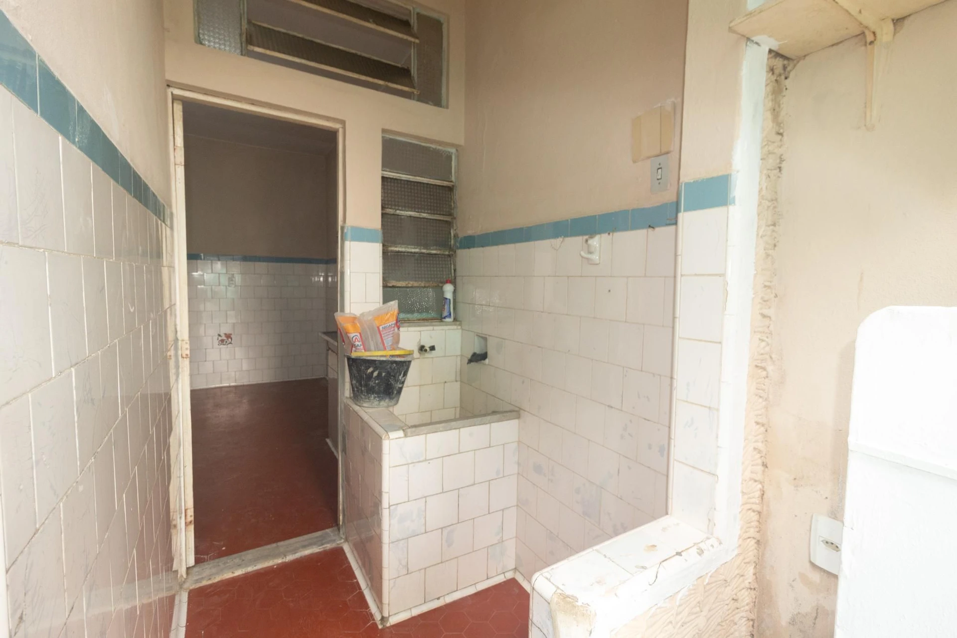 1-bedroom apartment with balcony and pets allowed — photo 3