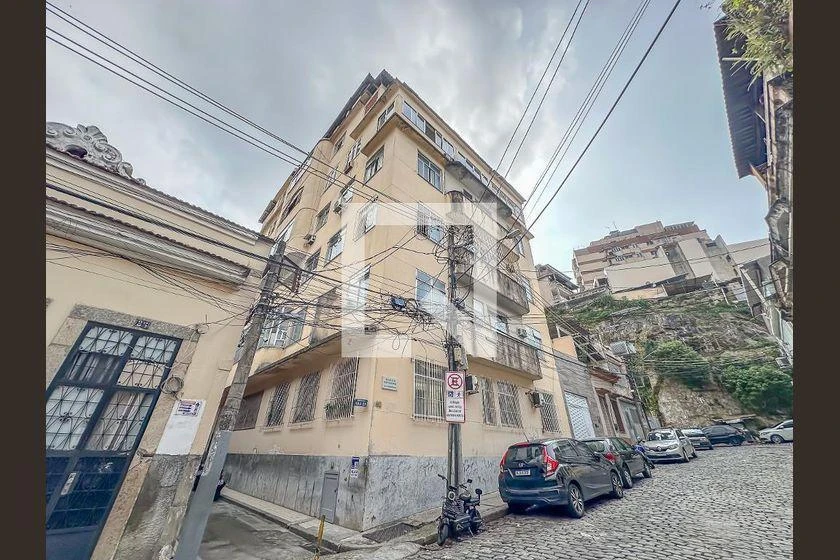 Furnished 86 m² apartment with 2 bedrooms and balcony — photo 43