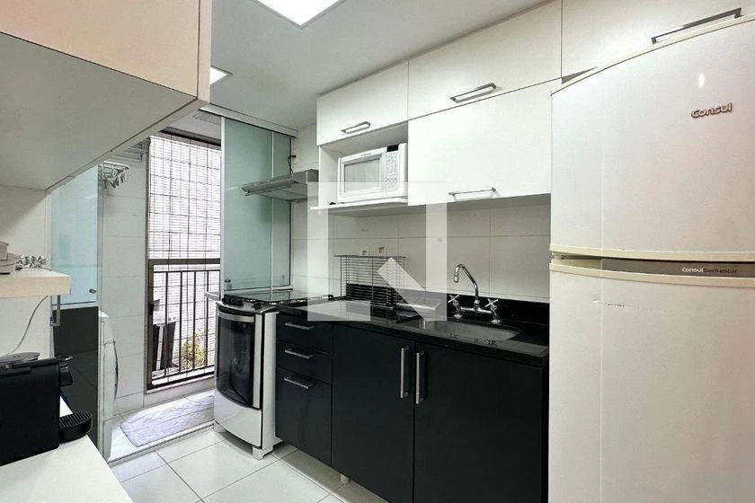 Apartamento mobiliado de 2 quartos em condomínio com piscina — photo 44