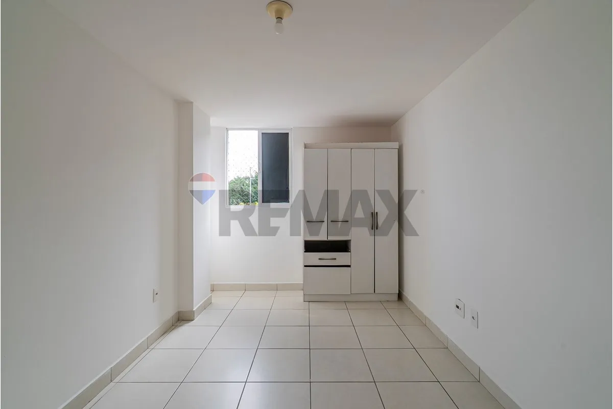 Apartamento de 3 quartos em condomínio com piscina — photo 11
