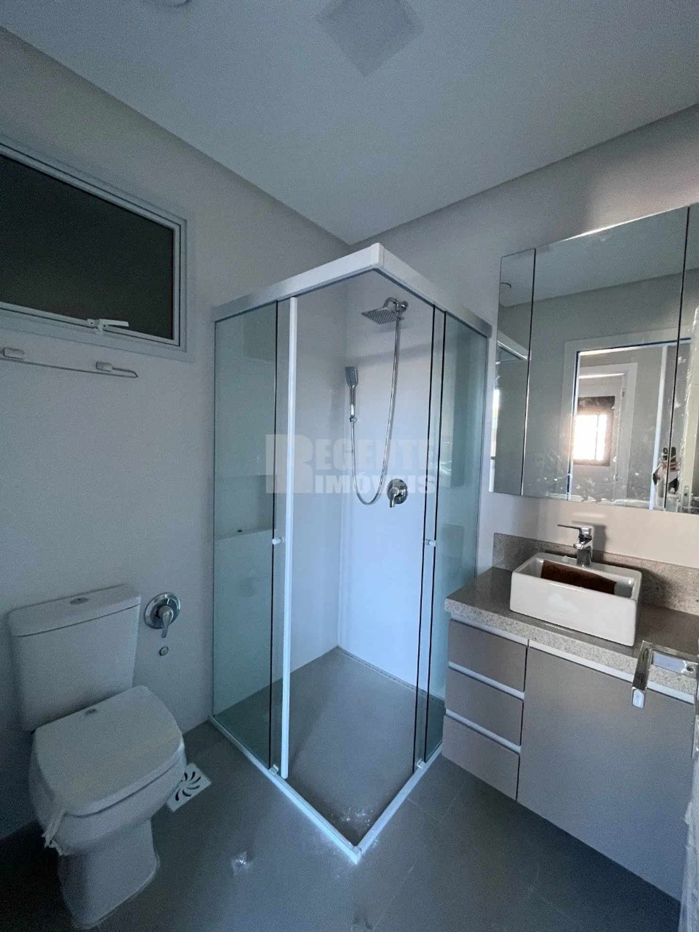 Apartamento amueblado de 2 dormitorios con balcón — photo 5