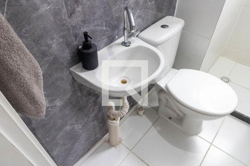 Apartamento de 2 quartos em condomínio com piscina — photo 9