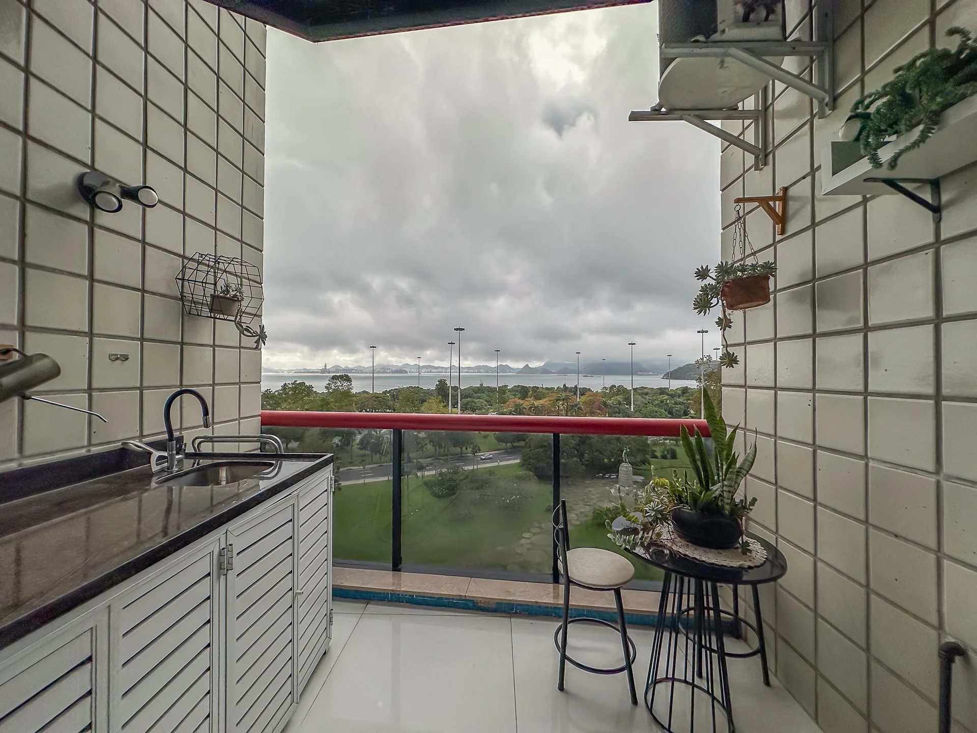 Furnished 2-bedroom apartment with 2 bathrooms — photo 28