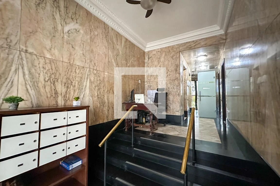 Apartamento com 4 quartos e sala de estar, 3 banheiros — photo 6
