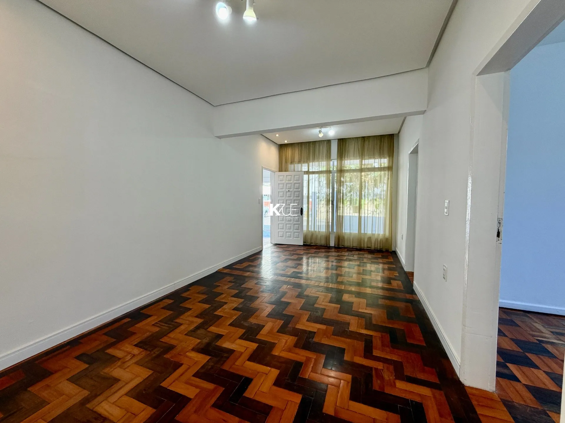 3-bedroom house with a suite, 324 m² total area — photo 5