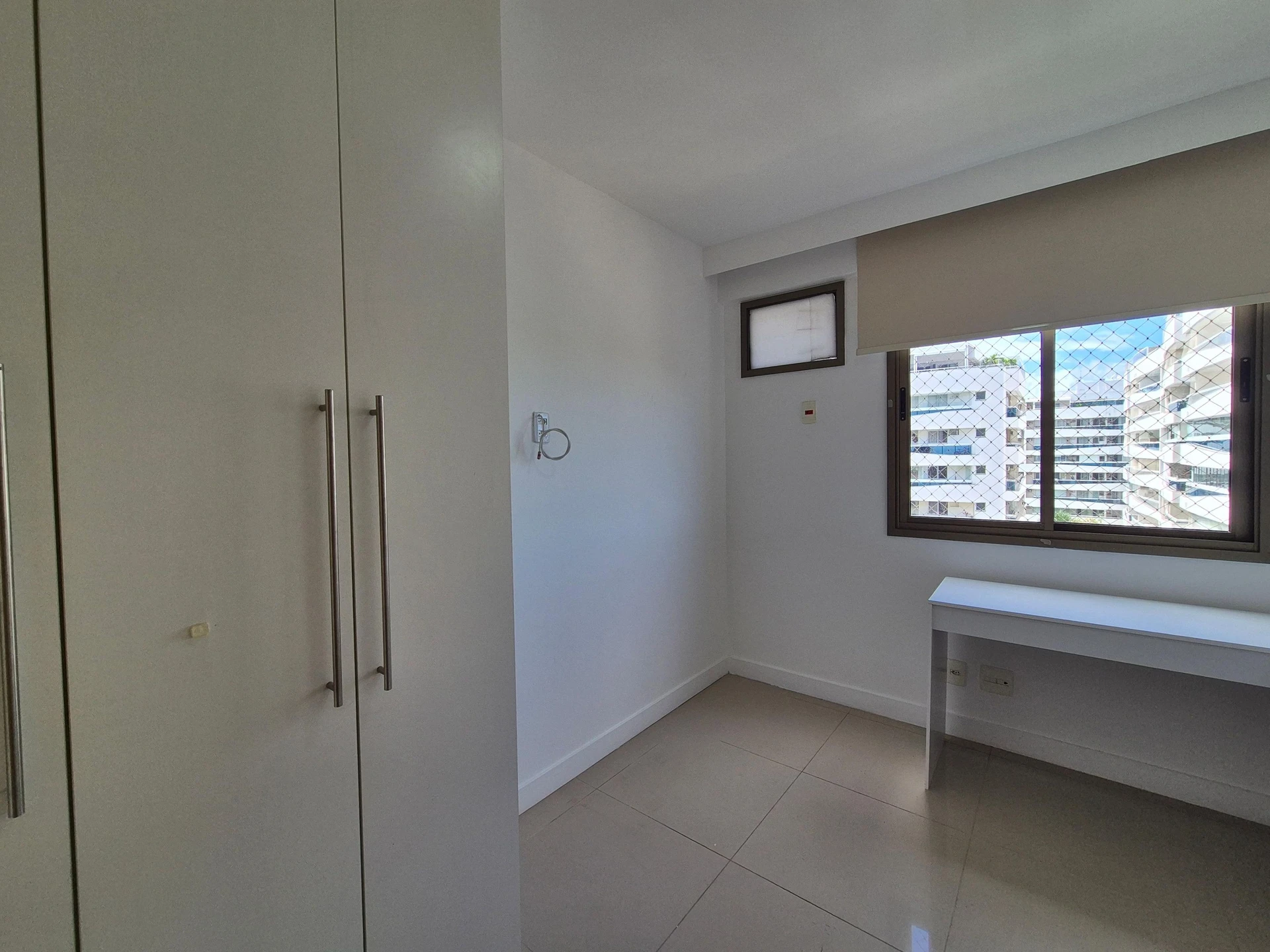 3-bedroom apartment with balcony and open-plan kitchen — photo 14