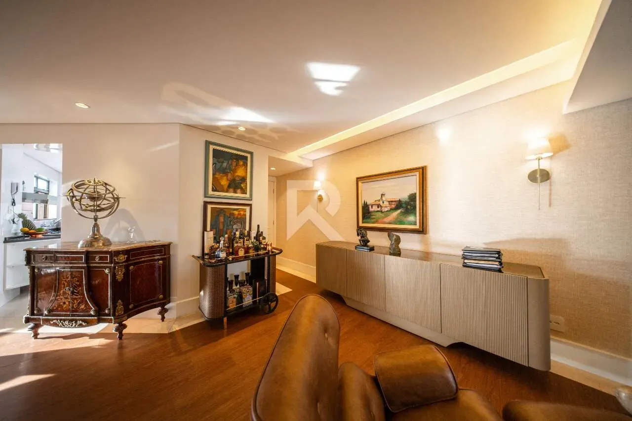 Furnished apartment with 3 bedrooms and 221 m² — photo 20