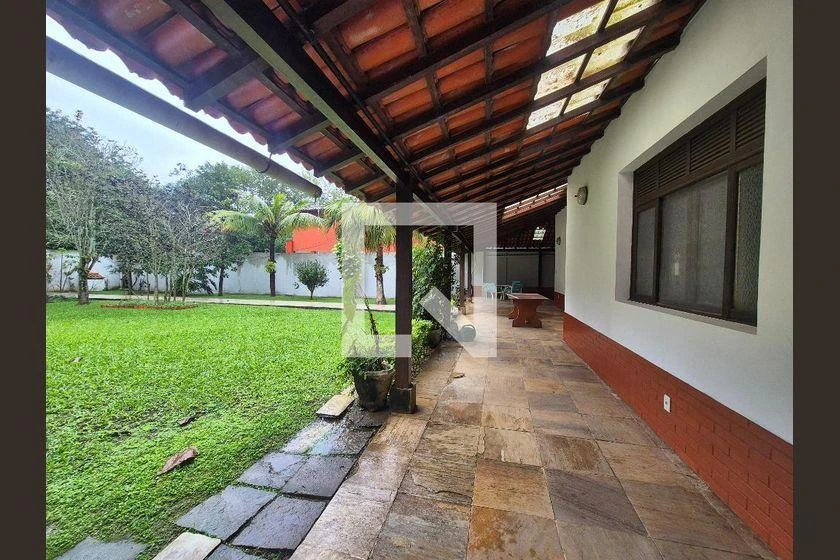 Casa para aluguel com 4 quartos e 2 suítes em 1500 m² — photo 49